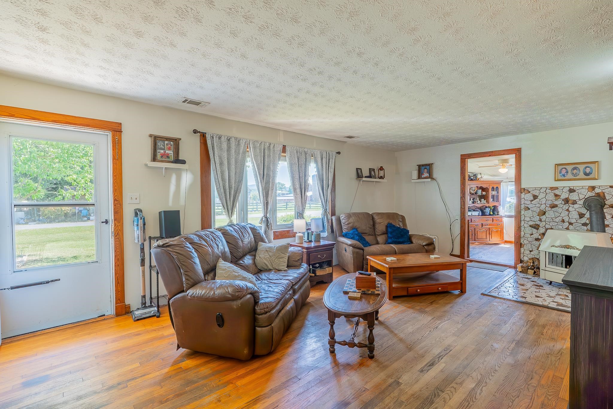 603 GIBBONS AVE, ELKTON, Virginia 22827, 3 Bedrooms Bedrooms, ,1 BathroomBathrooms,Residential,603 GIBBONS AVE,678696 MLS # 678696