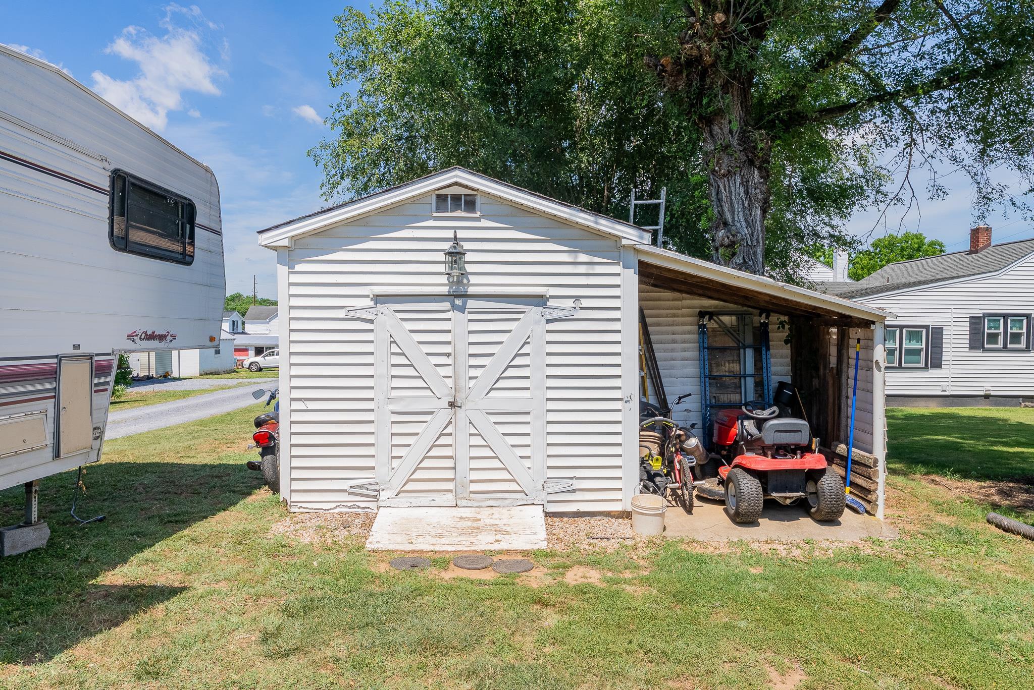 603 GIBBONS AVE, ELKTON, Virginia 22827, 3 Bedrooms Bedrooms, ,1 BathroomBathrooms,Residential,603 GIBBONS AVE,678696 MLS # 678696
