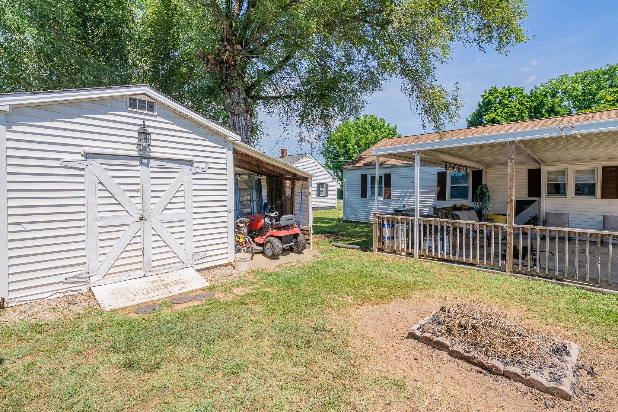 603 GIBBONS AVE, ELKTON, Virginia 22827, 3 Bedrooms Bedrooms, ,1 BathroomBathrooms,Residential,603 GIBBONS AVE,678696 MLS # 678696