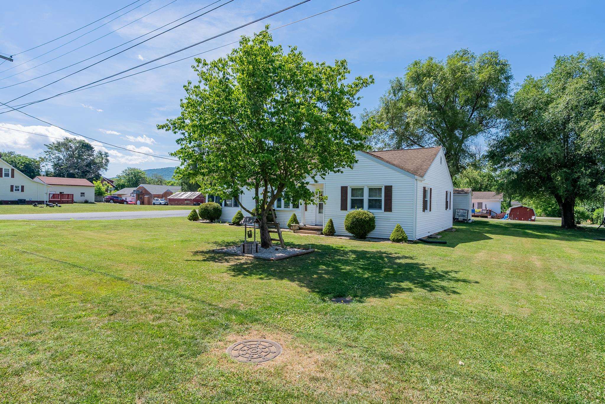603 GIBBONS AVE, ELKTON, Virginia 22827, 3 Bedrooms Bedrooms, ,1 BathroomBathrooms,Residential,603 GIBBONS AVE,678696 MLS # 678696