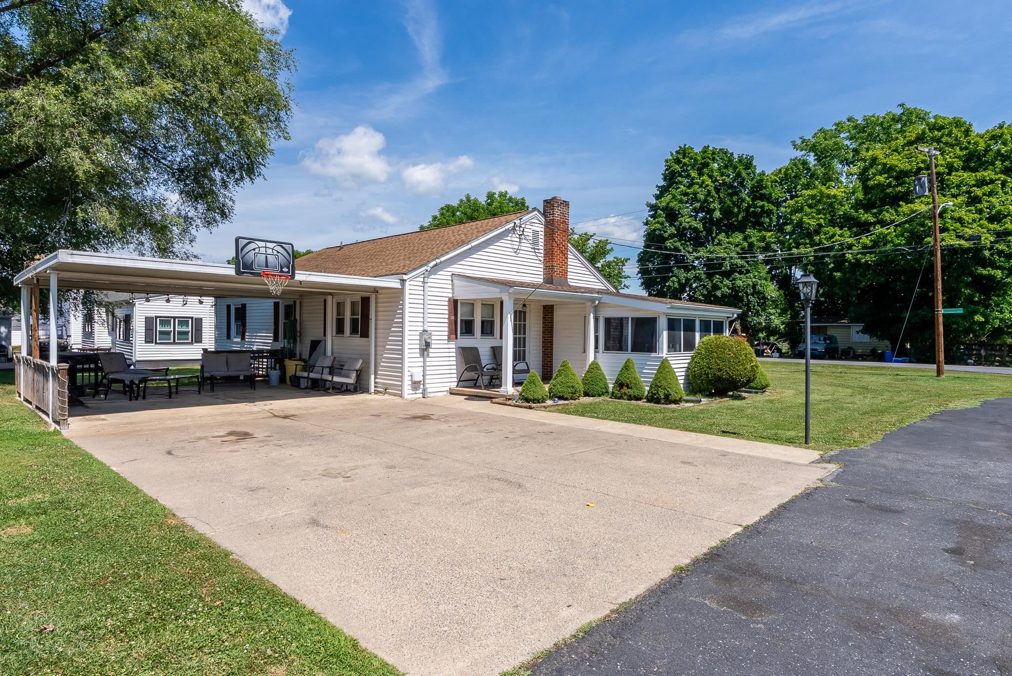 603 GIBBONS AVE, ELKTON, Virginia 22827, 3 Bedrooms Bedrooms, ,1 BathroomBathrooms,Residential,603 GIBBONS AVE,678696 MLS # 678696