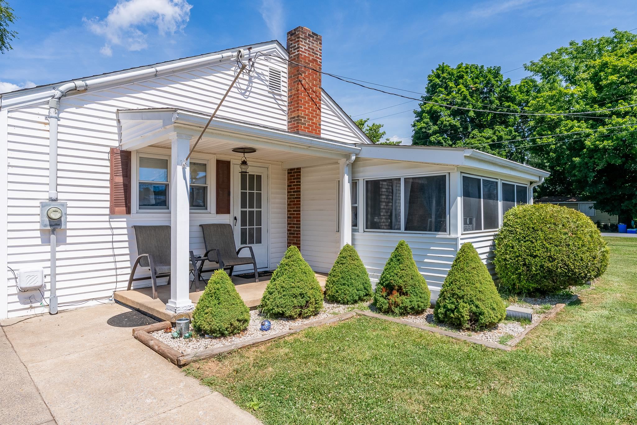 603 GIBBONS AVE, ELKTON, Virginia 22827, 3 Bedrooms Bedrooms, ,1 BathroomBathrooms,Residential,603 GIBBONS AVE,678696 MLS # 678696