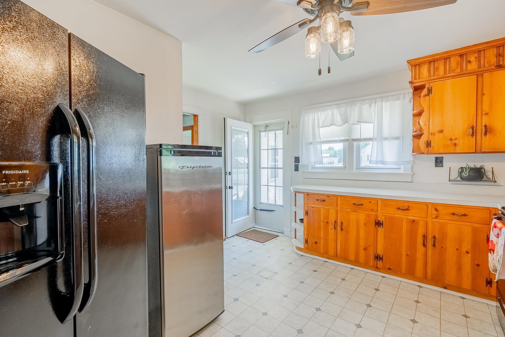 603 GIBBONS AVE, ELKTON, Virginia 22827, 3 Bedrooms Bedrooms, ,1 BathroomBathrooms,Residential,603 GIBBONS AVE,678696 MLS # 678696