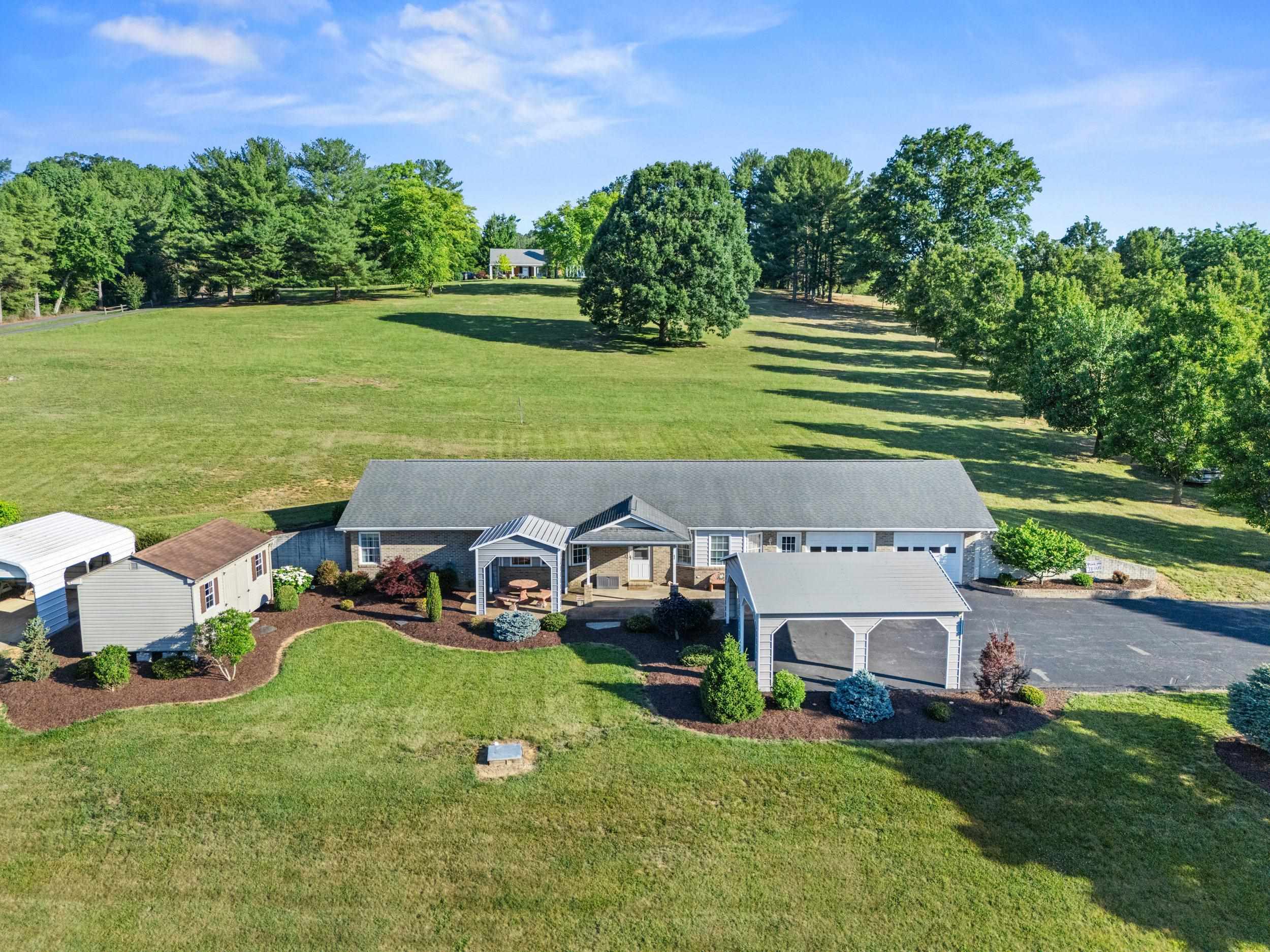 963 LEE JACKSON HWY, STAUNTON, Virginia 24401, 2 Bedrooms Bedrooms, ,2 BathroomsBathrooms,Residential,963 LEE JACKSON HWY,678701 MLS # 678701 963 LEE JACKSON HWY, STAUNTON, Virginia 24401, 2 Bedrooms Bedrooms, ,2 BathroomsBathrooms,Residential,963 LEE JACKSON HWY,678701 MLS # 678701