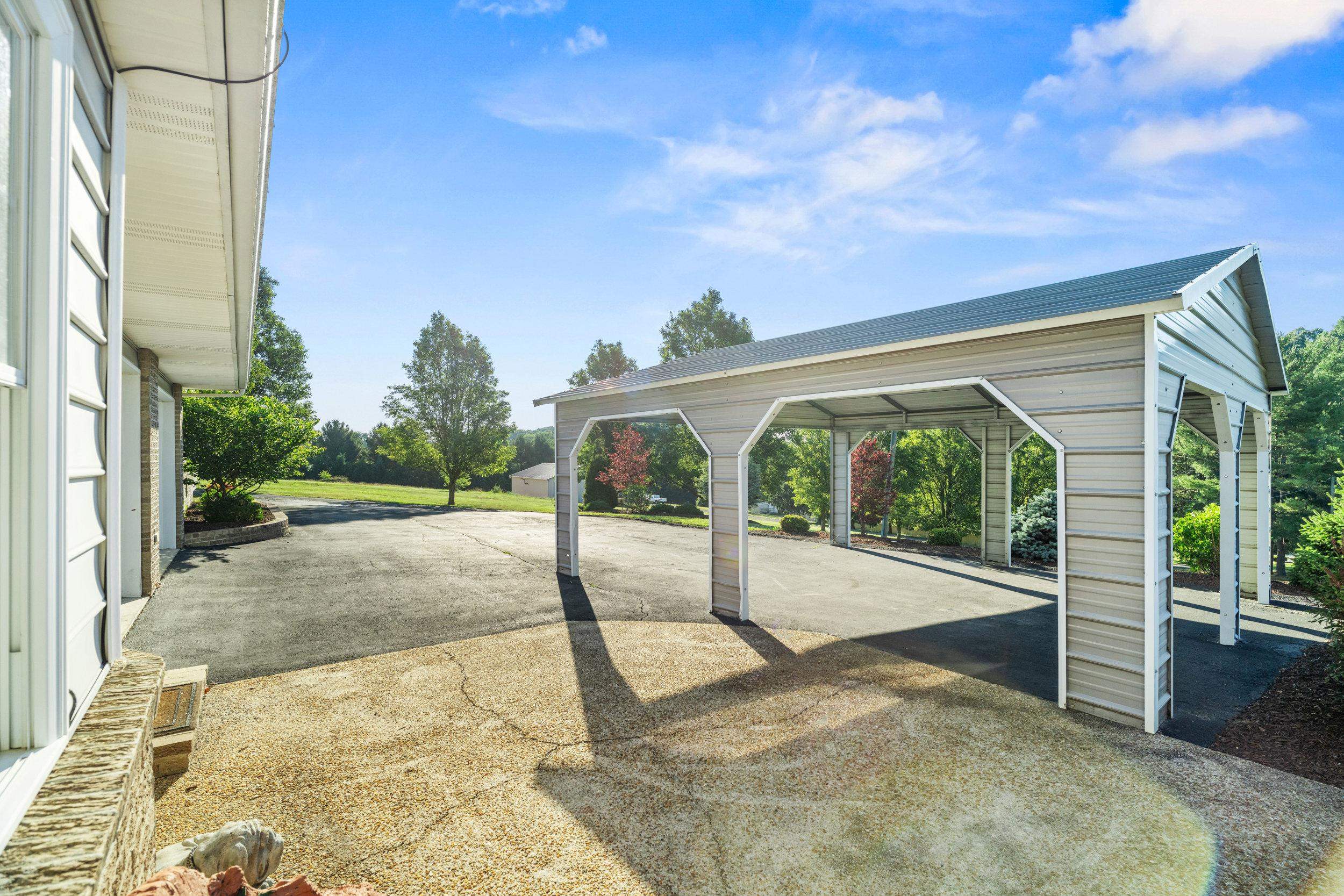 963 LEE JACKSON HWY, STAUNTON, Virginia 24401, 2 Bedrooms Bedrooms, ,2 BathroomsBathrooms,Residential,963 LEE JACKSON HWY,678701 MLS # 678701 963 LEE JACKSON HWY, STAUNTON, Virginia 24401, 2 Bedrooms Bedrooms, ,2 BathroomsBathrooms,Residential,963 LEE JACKSON HWY,678701 MLS # 678701