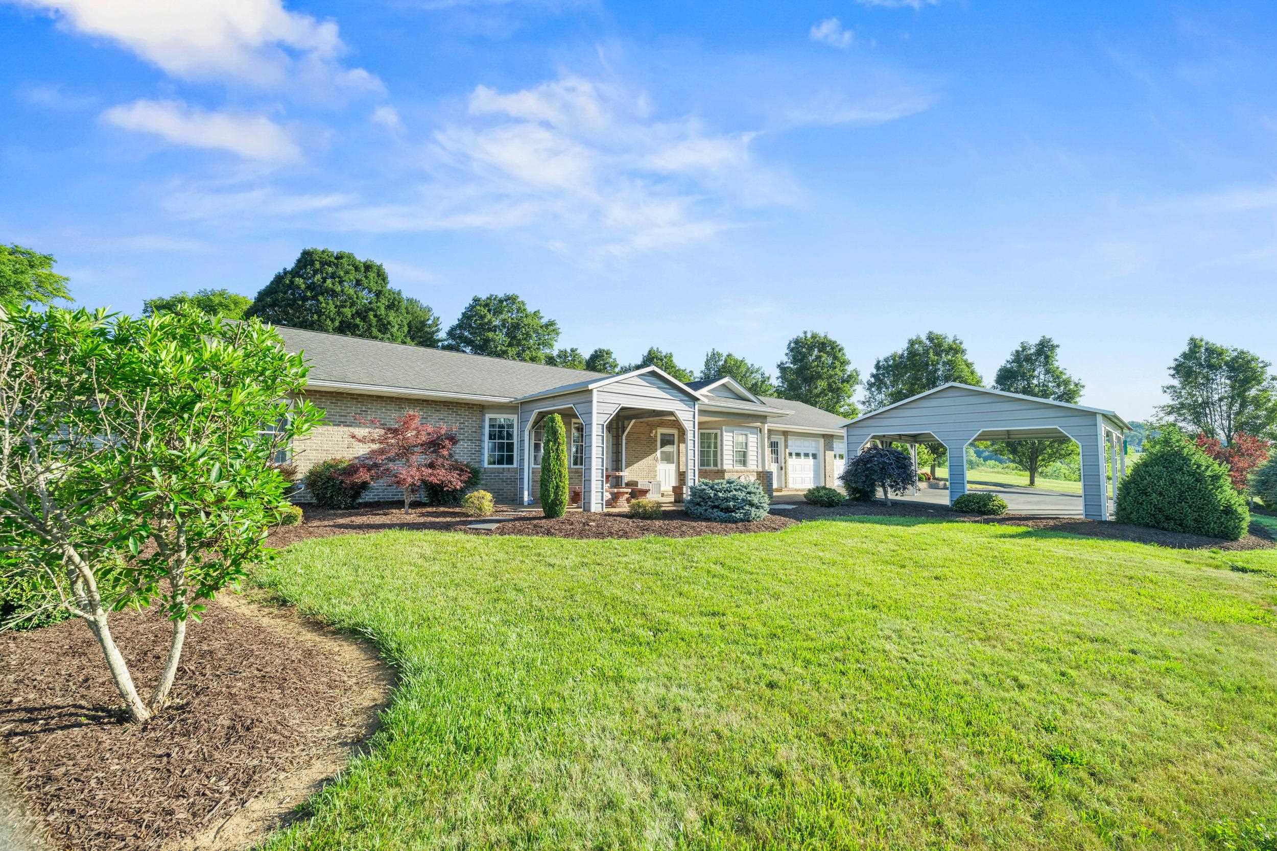 963 LEE JACKSON HWY, STAUNTON, Virginia 24401, 2 Bedrooms Bedrooms, ,2 BathroomsBathrooms,Residential,963 LEE JACKSON HWY,678701 MLS # 678701 963 LEE JACKSON HWY, STAUNTON, Virginia 24401, 2 Bedrooms Bedrooms, ,2 BathroomsBathrooms,Residential,963 LEE JACKSON HWY,678701 MLS # 678701
