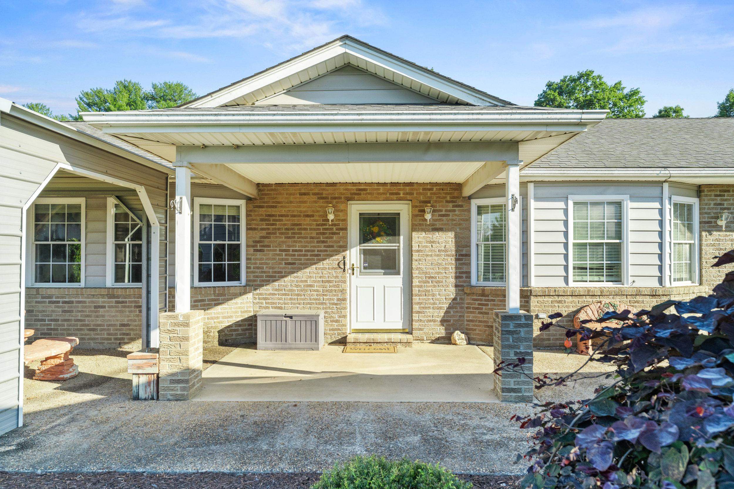 963 LEE JACKSON HWY, STAUNTON, Virginia 24401, 2 Bedrooms Bedrooms, ,2 BathroomsBathrooms,Residential,963 LEE JACKSON HWY,678701 MLS # 678701 963 LEE JACKSON HWY, STAUNTON, Virginia 24401, 2 Bedrooms Bedrooms, ,2 BathroomsBathrooms,Residential,963 LEE JACKSON HWY,678701 MLS # 678701