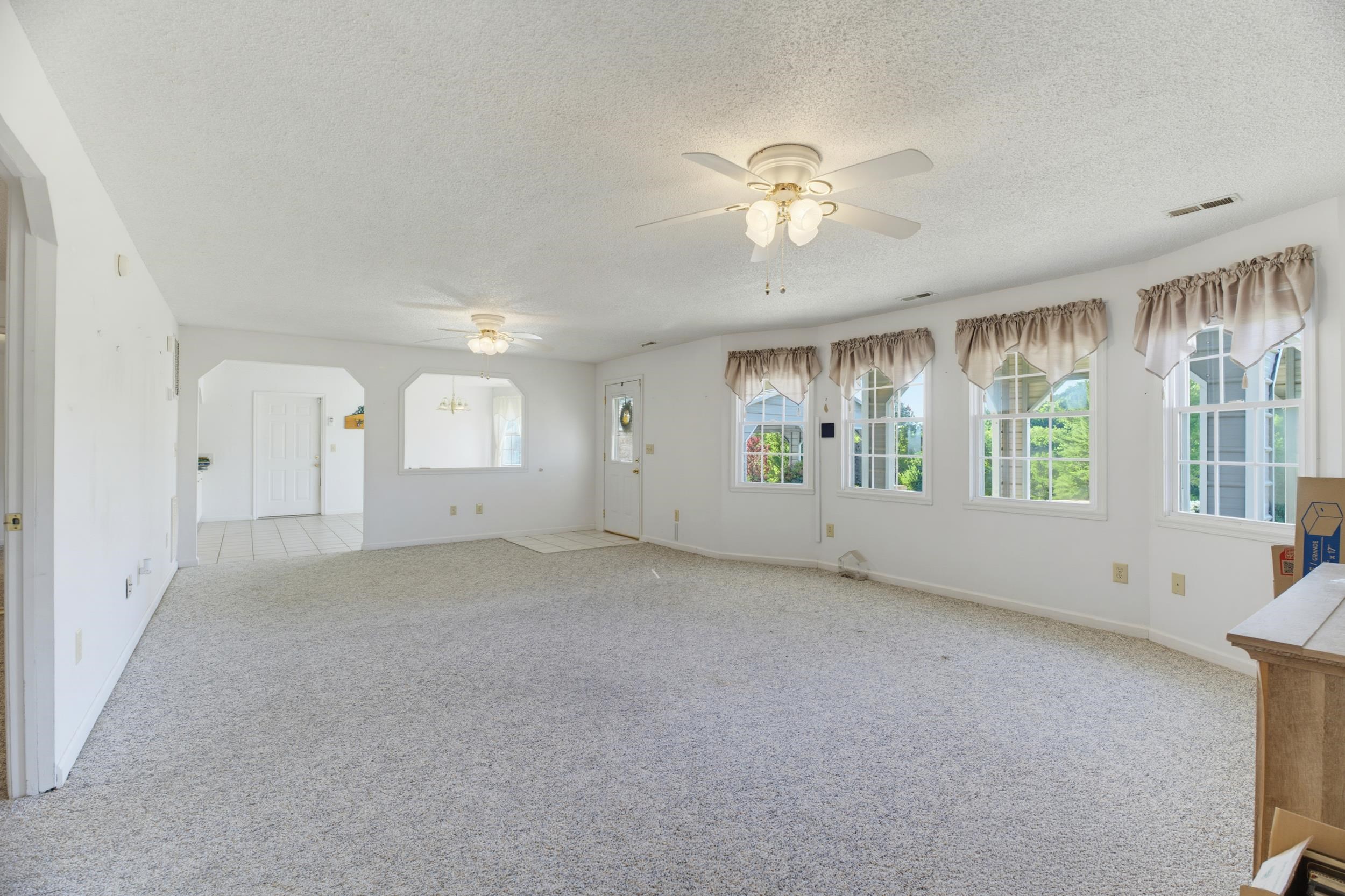 963 LEE JACKSON HWY, STAUNTON, Virginia 24401, 2 Bedrooms Bedrooms, ,2 BathroomsBathrooms,Residential,963 LEE JACKSON HWY,678701 MLS # 678701 963 LEE JACKSON HWY, STAUNTON, Virginia 24401, 2 Bedrooms Bedrooms, ,2 BathroomsBathrooms,Residential,963 LEE JACKSON HWY,678701 MLS # 678701