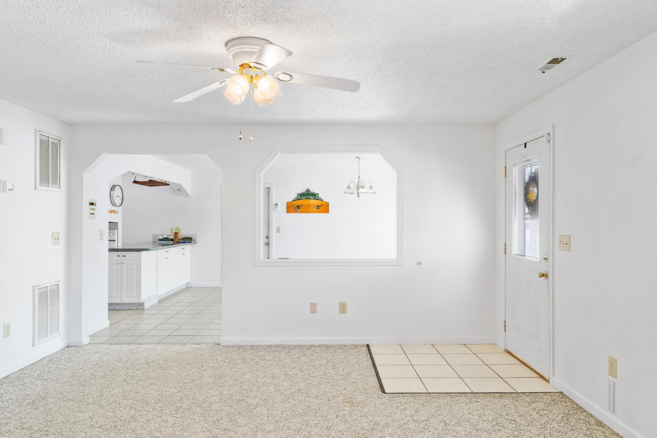 963 LEE JACKSON HWY, STAUNTON, Virginia 24401, 2 Bedrooms Bedrooms, ,2 BathroomsBathrooms,Residential,963 LEE JACKSON HWY,678701 MLS # 678701 963 LEE JACKSON HWY, STAUNTON, Virginia 24401, 2 Bedrooms Bedrooms, ,2 BathroomsBathrooms,Residential,963 LEE JACKSON HWY,678701 MLS # 678701