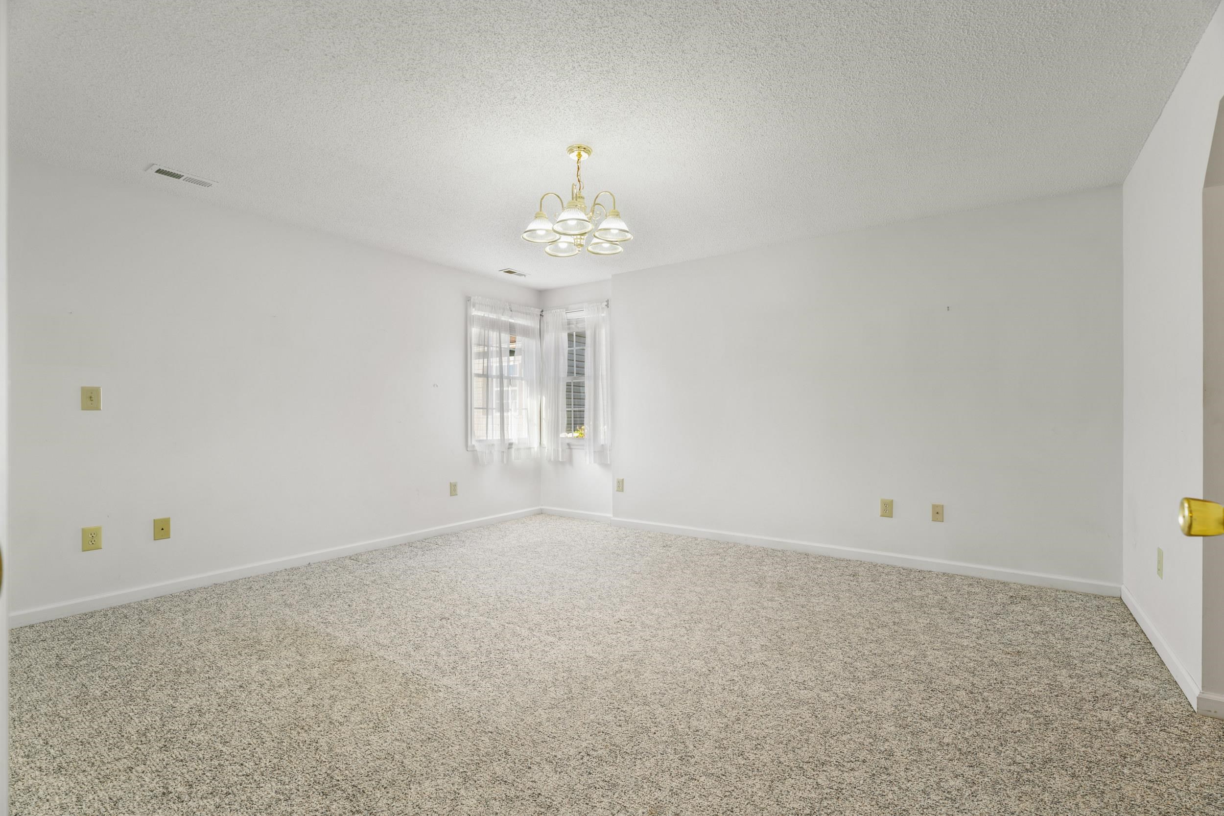 963 LEE JACKSON HWY, STAUNTON, Virginia 24401, 2 Bedrooms Bedrooms, ,2 BathroomsBathrooms,Residential,963 LEE JACKSON HWY,678701 MLS # 678701 963 LEE JACKSON HWY, STAUNTON, Virginia 24401, 2 Bedrooms Bedrooms, ,2 BathroomsBathrooms,Residential,963 LEE JACKSON HWY,678701 MLS # 678701