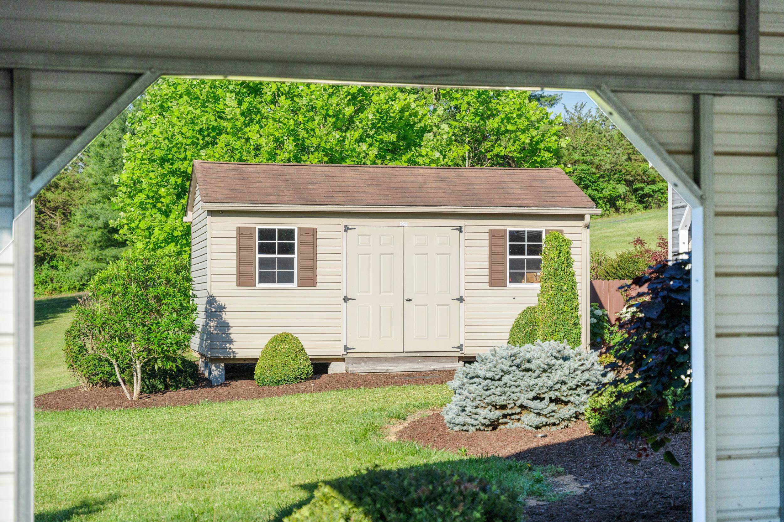 963 LEE JACKSON HWY, STAUNTON, Virginia 24401, 2 Bedrooms Bedrooms, ,2 BathroomsBathrooms,Residential,963 LEE JACKSON HWY,678701 MLS # 678701 963 LEE JACKSON HWY, STAUNTON, Virginia 24401, 2 Bedrooms Bedrooms, ,2 BathroomsBathrooms,Residential,963 LEE JACKSON HWY,678701 MLS # 678701
