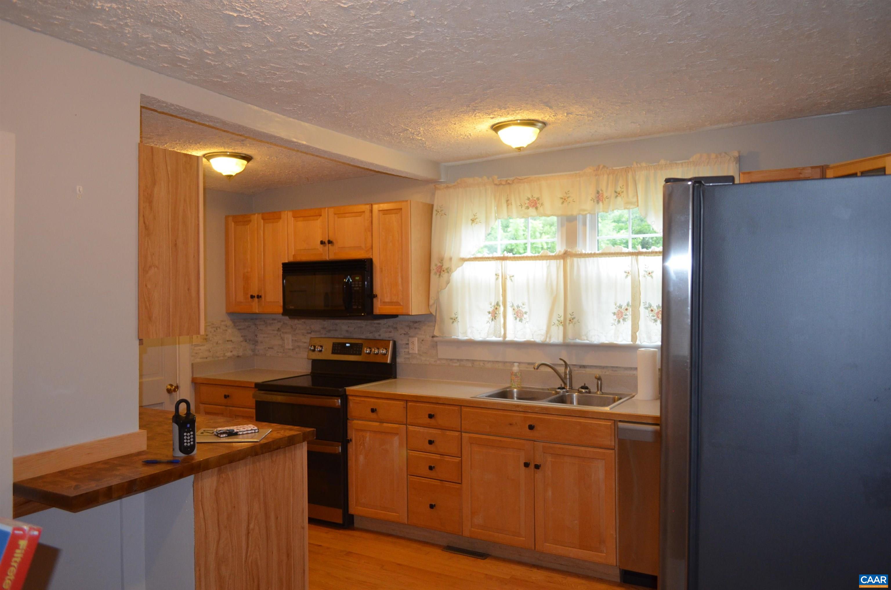Stainless steel appliances    Stove double oven