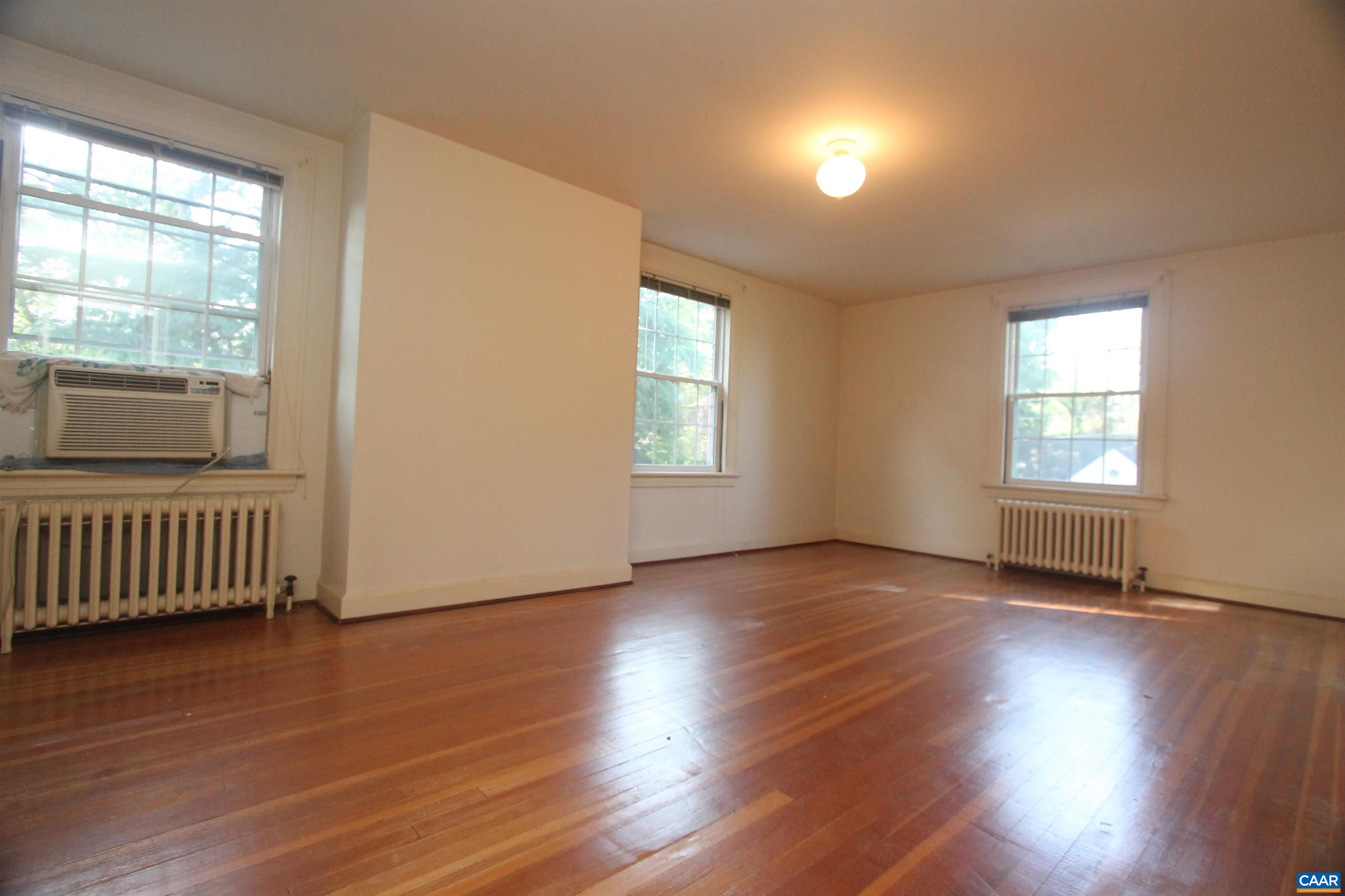 308 MONTEBELLO CIR, CHARLOTTESVILLE, Virginia 22903, 5 Bedrooms Bedrooms, ,2 BathroomsBathrooms,Residential,308 MONTEBELLO CIR,678711 MLS # 678711