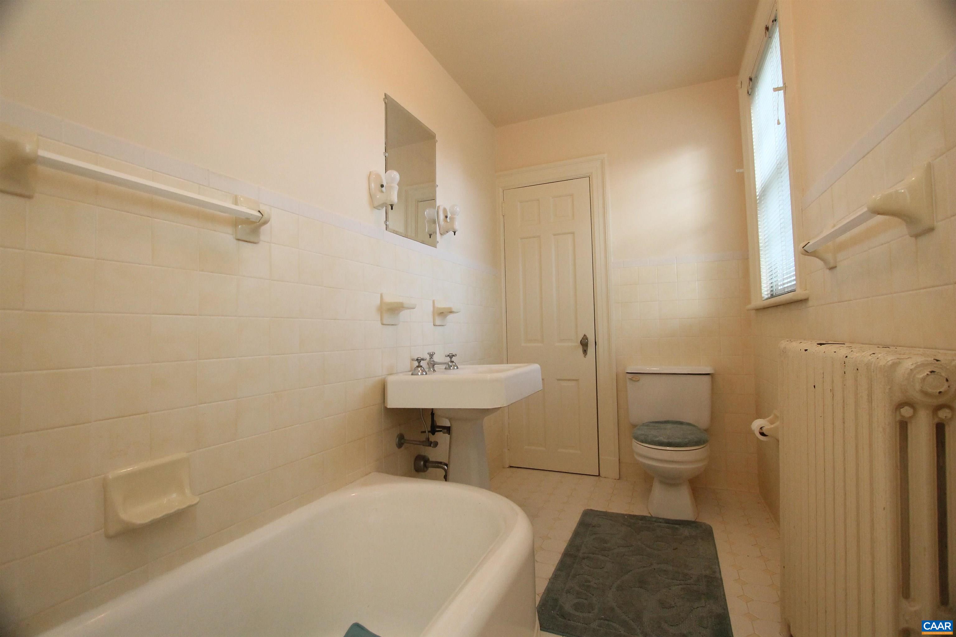 308 MONTEBELLO CIR, CHARLOTTESVILLE, Virginia 22903, 5 Bedrooms Bedrooms, ,2 BathroomsBathrooms,Residential,308 MONTEBELLO CIR,678711 MLS # 678711
