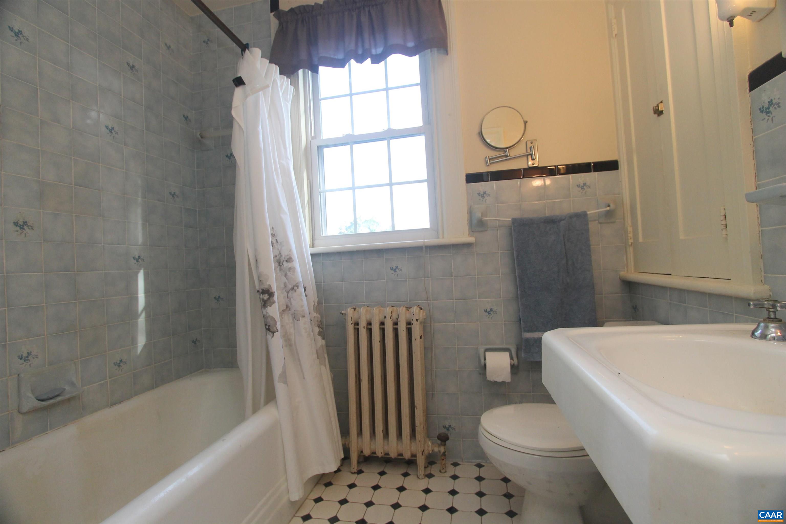 308 MONTEBELLO CIR, CHARLOTTESVILLE, Virginia 22903, 5 Bedrooms Bedrooms, ,2 BathroomsBathrooms,Residential,308 MONTEBELLO CIR,678711 MLS # 678711
