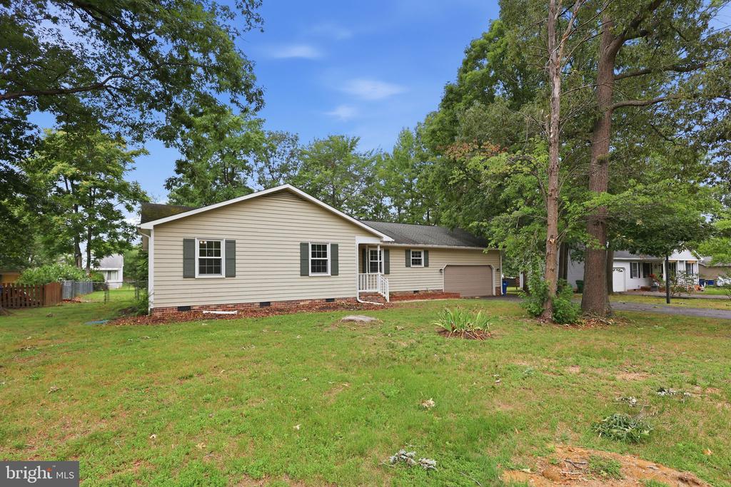 10800 WOODLAND DR, FREDERICKSBURG, Virginia 22407, 3 Bedrooms Bedrooms, ,2 BathroomsBathrooms,Residential,10800 WOODLAND DR,VASP2040806 MLS # VASP2040806 10800 WOODLAND DR, FREDERICKSBURG, Virginia 22407, 3 Bedrooms Bedrooms, ,2 BathroomsBathrooms,Residential,10800 WOODLAND DR,VASP2040806 MLS # VASP2040806