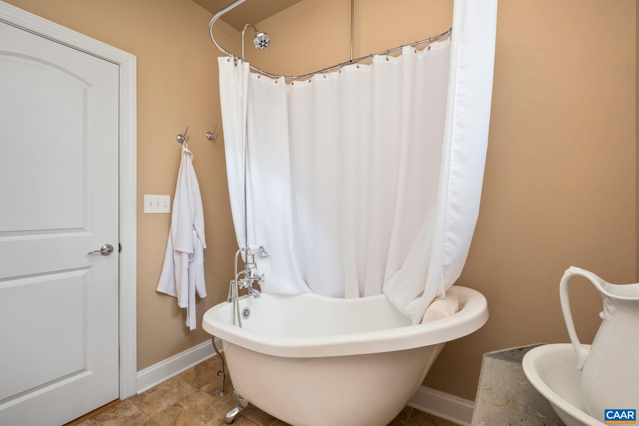 612 LONDON CT, RUCKERSVILLE, Virginia 22968, 4 Bedrooms Bedrooms, ,2 BathroomsBathrooms,Residential,612 LONDON CT,674500 MLS # 674500