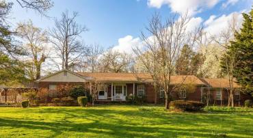 5705 LOUISA RD, KESWICK, Virginia 22947, 4 Bedrooms Bedrooms, ,3 BathroomsBathrooms,Residential,5705 LOUISA RD,675198 MLS # 675198
