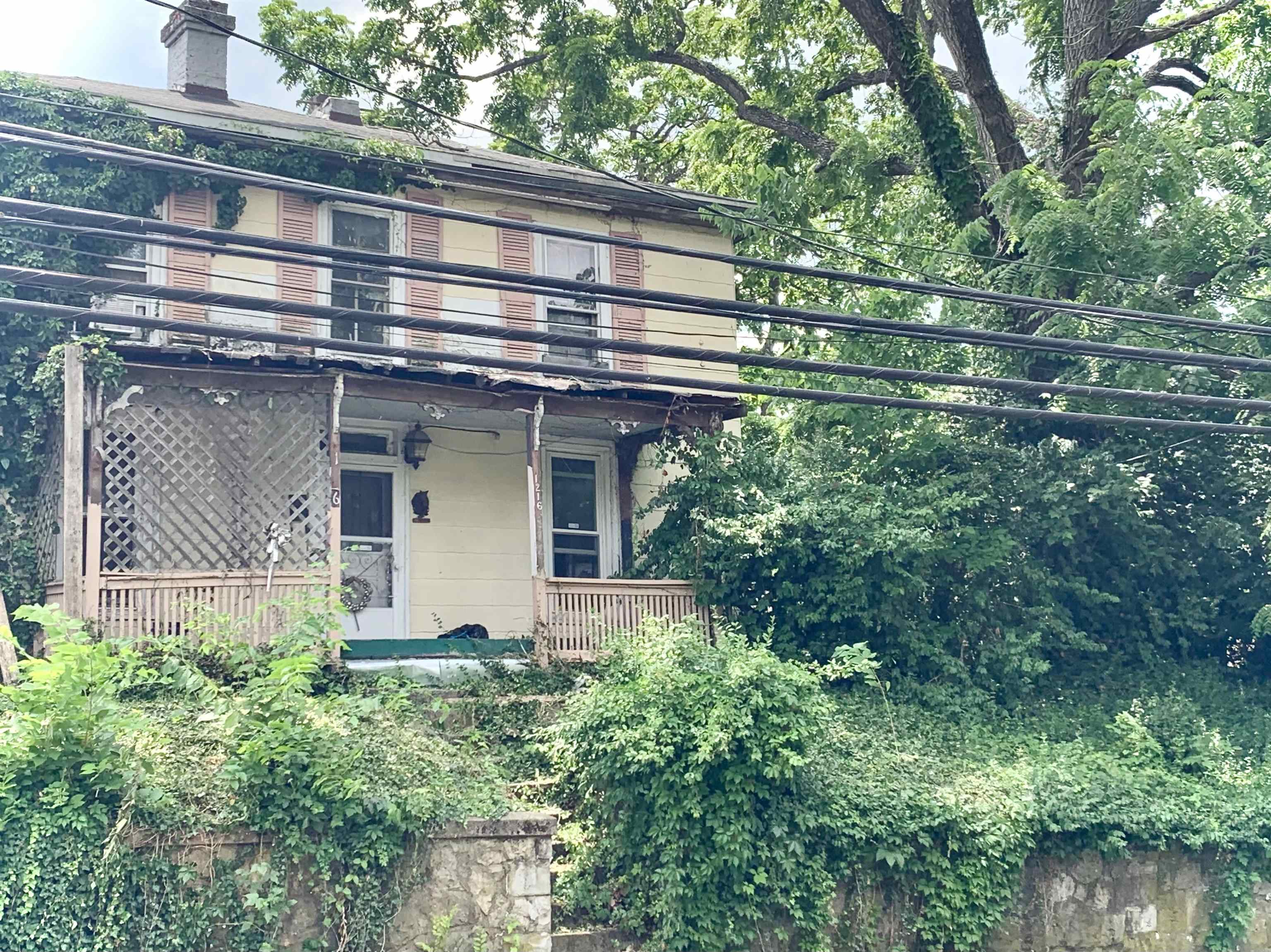 1216 W BEVERLEY ST, STAUNTON, Virginia 24401, 3 Bedrooms Bedrooms, ,1 BathroomBathrooms,Residential,1216 W BEVERLEY ST,678723 MLS # 678723 1216 W BEVERLEY ST, STAUNTON, Virginia 24401, 3 Bedrooms Bedrooms, ,1 BathroomBathrooms,Residential,1216 W BEVERLEY ST,678723 MLS # 678723
