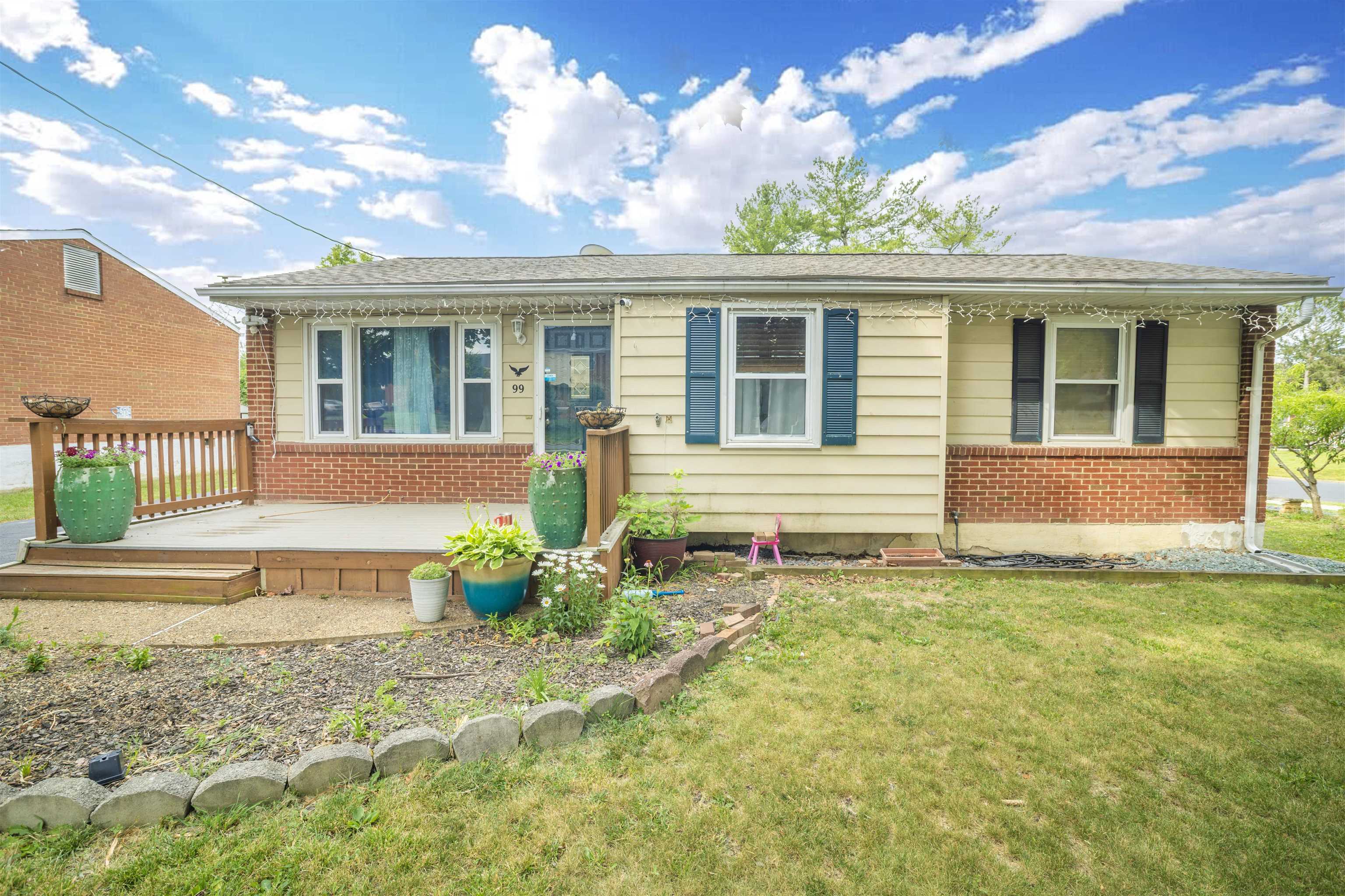 99 SOUTH AVE, HARRISONBURG, Virginia 22801, 4 Bedrooms Bedrooms, ,2 BathroomsBathrooms,Residential,99 SOUTH AVE,678727 MLS # 678727