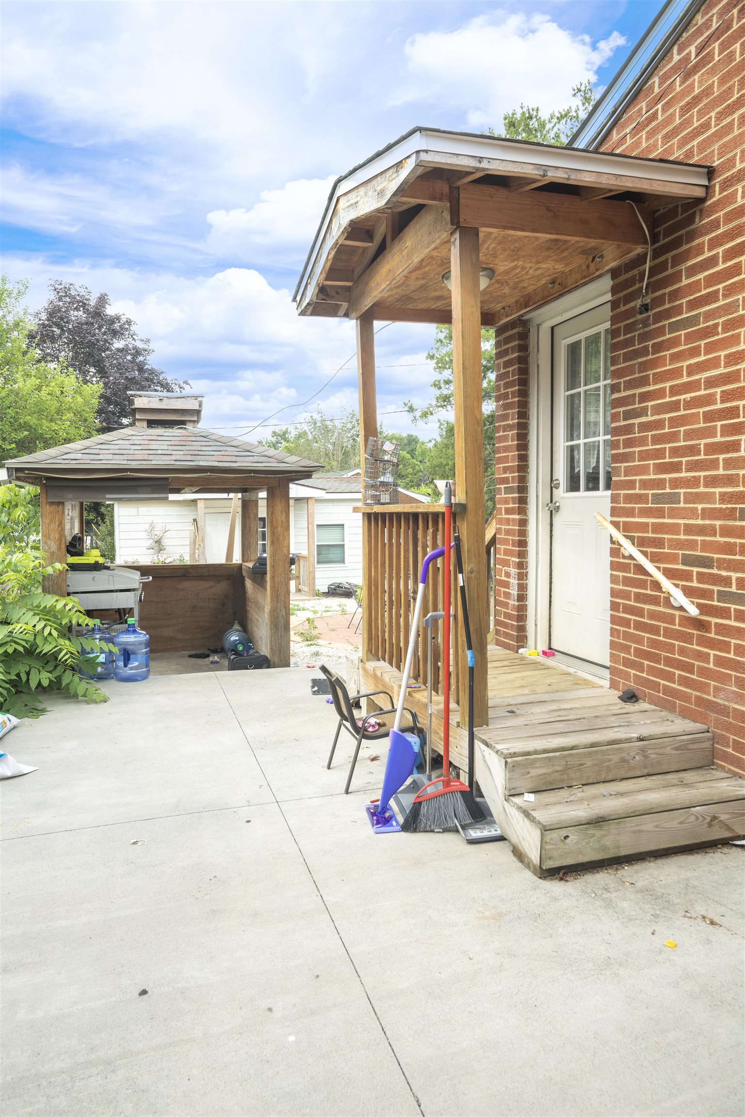 99 SOUTH AVE, HARRISONBURG, Virginia 22801, 4 Bedrooms Bedrooms, ,2 BathroomsBathrooms,Residential,99 SOUTH AVE,678727 MLS # 678727