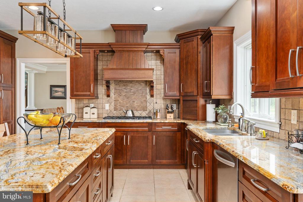 9909 AGNES LN, SPOTSYLVANIA, Virginia 22553, 6 Bedrooms Bedrooms, ,5 BathroomsBathrooms,Residential,9909 AGNES LN,VASP2043104 MLS # VASP2043104
