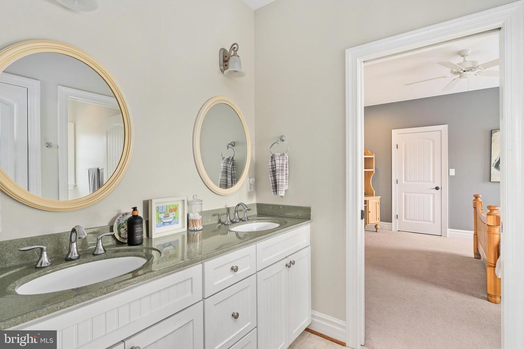 9909 AGNES LN, SPOTSYLVANIA, Virginia 22553, 6 Bedrooms Bedrooms, ,5 BathroomsBathrooms,Residential,9909 AGNES LN,VASP2043104 MLS # VASP2043104