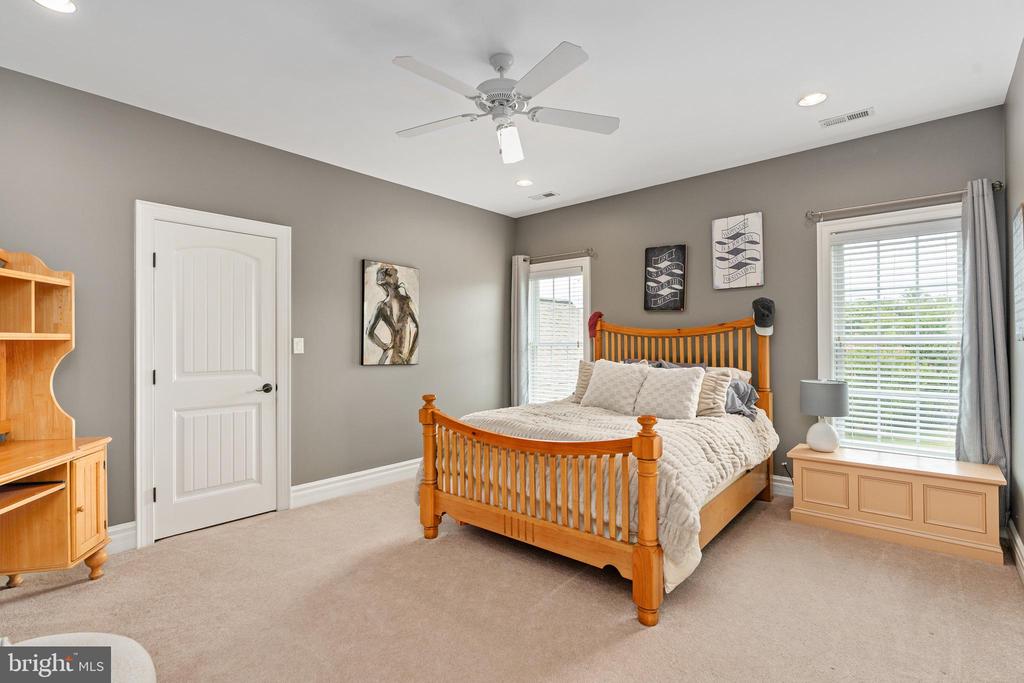9909 AGNES LN, SPOTSYLVANIA, Virginia 22553, 6 Bedrooms Bedrooms, ,5 BathroomsBathrooms,Residential,9909 AGNES LN,VASP2043104 MLS # VASP2043104