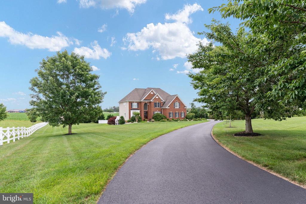 9909 AGNES LN, SPOTSYLVANIA, Virginia 22553, 6 Bedrooms Bedrooms, ,5 BathroomsBathrooms,Residential,9909 AGNES LN,VASP2043104 MLS # VASP2043104