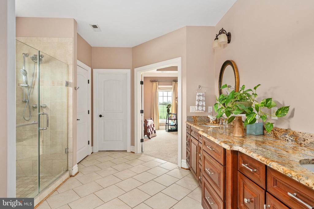 9909 AGNES LN, SPOTSYLVANIA, Virginia 22553, 6 Bedrooms Bedrooms, ,5 BathroomsBathrooms,Residential,9909 AGNES LN,VASP2043104 MLS # VASP2043104