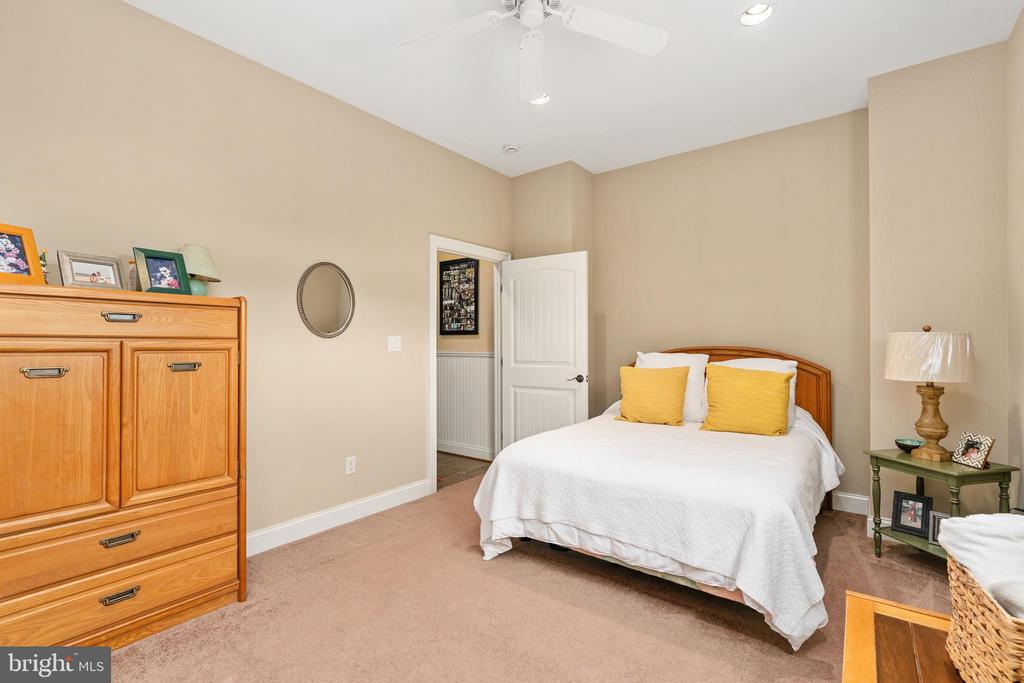9909 AGNES LN, SPOTSYLVANIA, Virginia 22553, 6 Bedrooms Bedrooms, ,5 BathroomsBathrooms,Residential,9909 AGNES LN,VASP2043104 MLS # VASP2043104