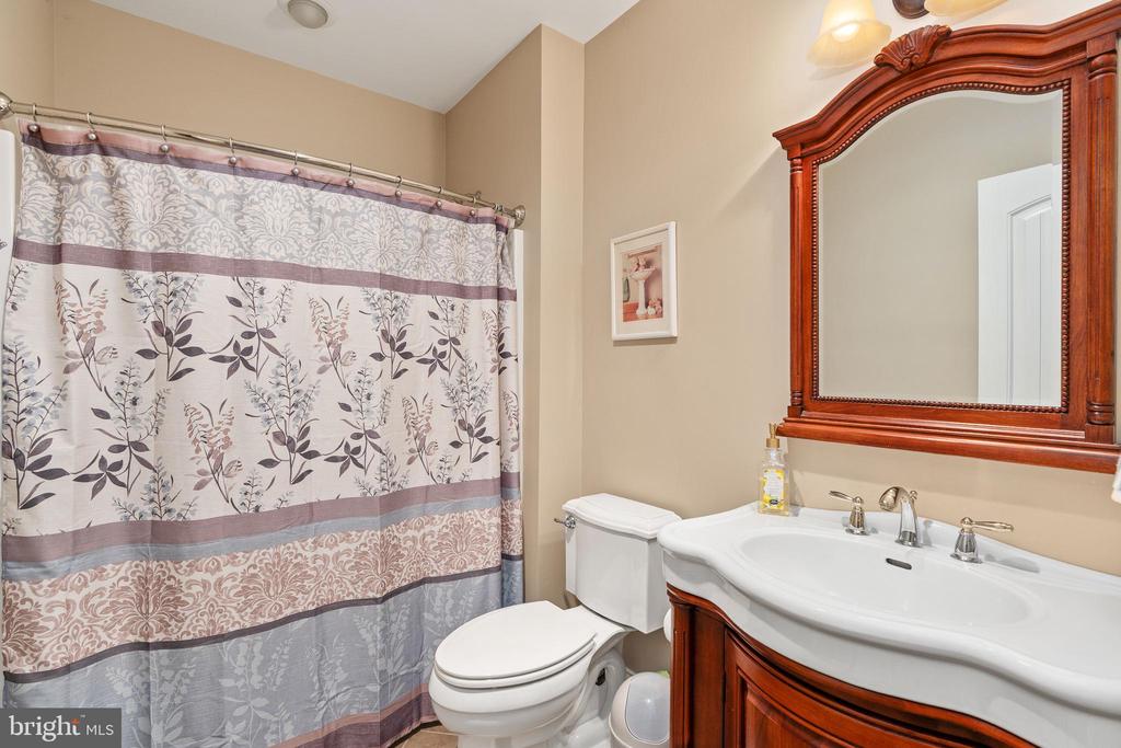 9909 AGNES LN, SPOTSYLVANIA, Virginia 22553, 6 Bedrooms Bedrooms, ,5 BathroomsBathrooms,Residential,9909 AGNES LN,VASP2043104 MLS # VASP2043104