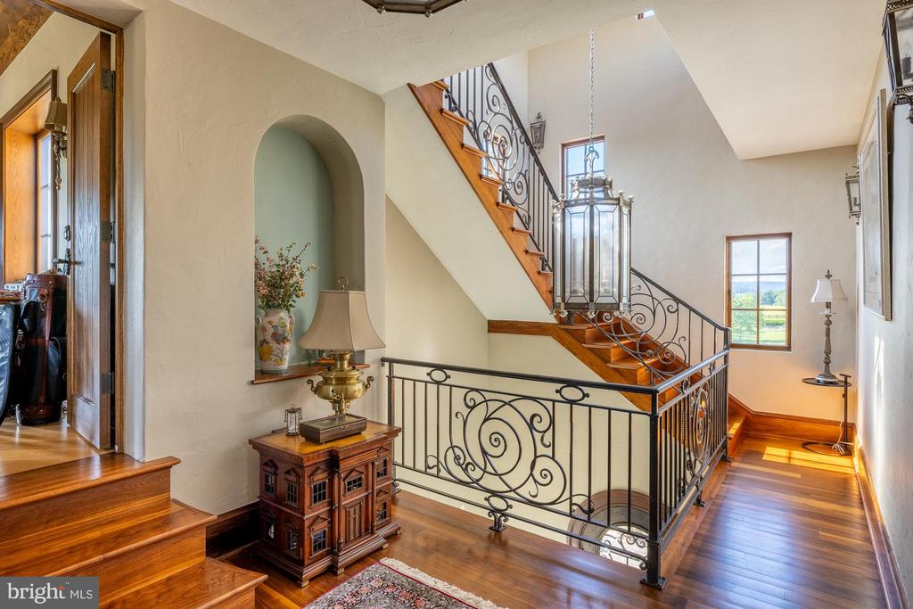 2525 GIBSON CT, DELAPLANE, Virginia 20144, 4 Bedrooms Bedrooms, ,3 BathroomsBathrooms,Residential,2525 GIBSON CT,VAFQ2022392 MLS # VAFQ2022392