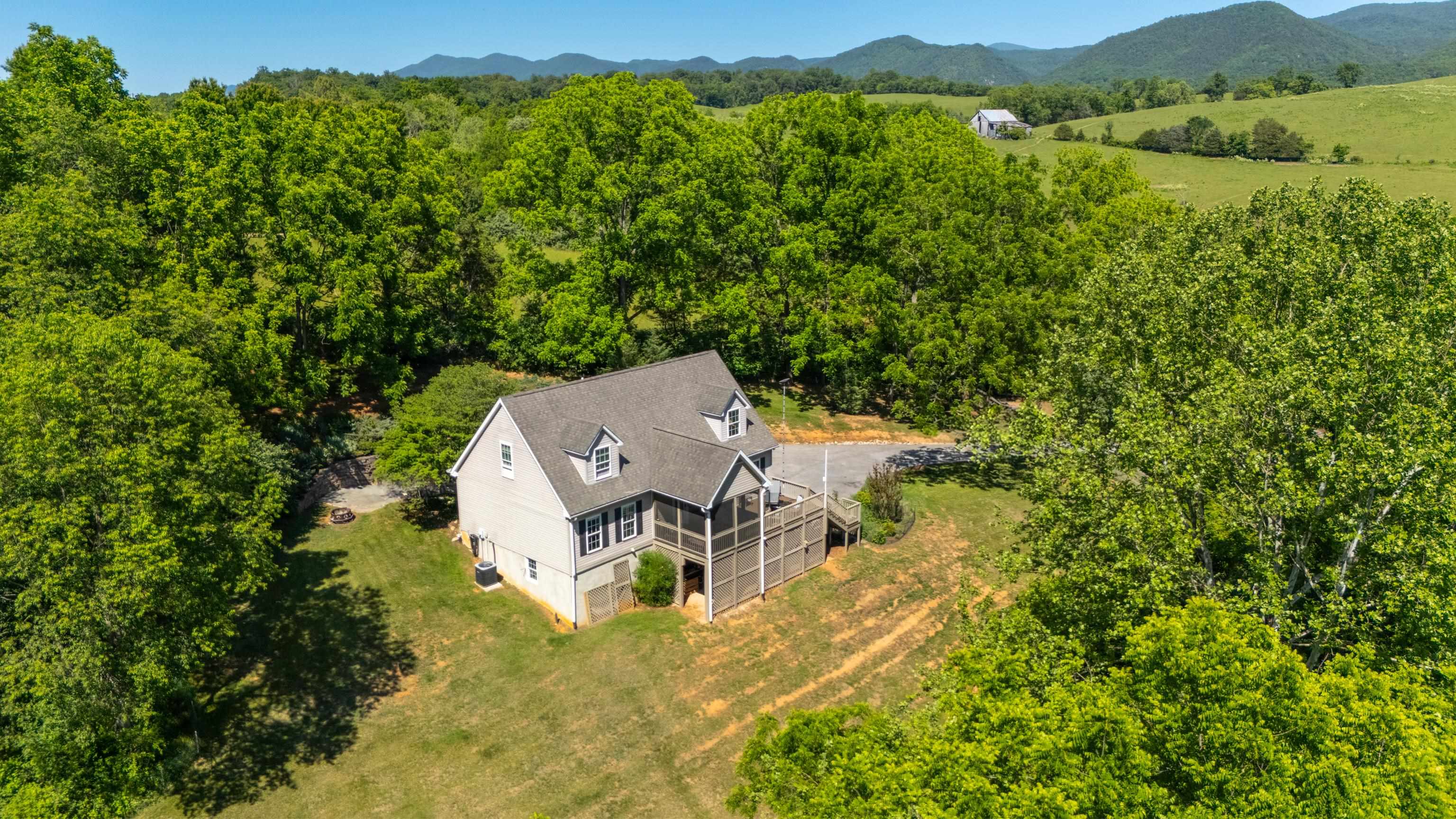 560 AGNERS MILL RD, LEXINGTON, Virginia 24450, 3 Bedrooms Bedrooms, ,2 BathroomsBathrooms,Residential,560 AGNERS MILL RD,678082 MLS # 678082 560 AGNERS MILL RD, LEXINGTON, Virginia 24450, 3 Bedrooms Bedrooms, ,2 BathroomsBathrooms,Residential,560 AGNERS MILL RD,678082 MLS # 678082