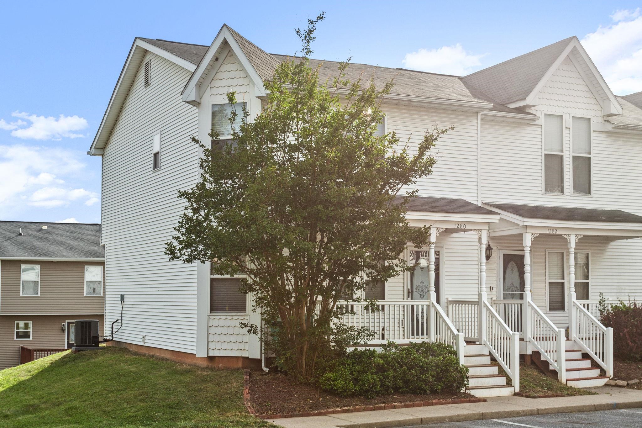 1280 VICTORIAN VILLAGE DR, HARRISONBURG, Virginia 22802, 3 Bedrooms Bedrooms, ,2 BathroomsBathrooms,Residential,1280 VICTORIAN VILLAGE DR,678734 MLS # 678734 1280 VICTORIAN VILLAGE DR, HARRISONBURG, Virginia 22802, 3 Bedrooms Bedrooms, ,2 BathroomsBathrooms,Residential,1280 VICTORIAN VILLAGE DR,678734 MLS # 678734