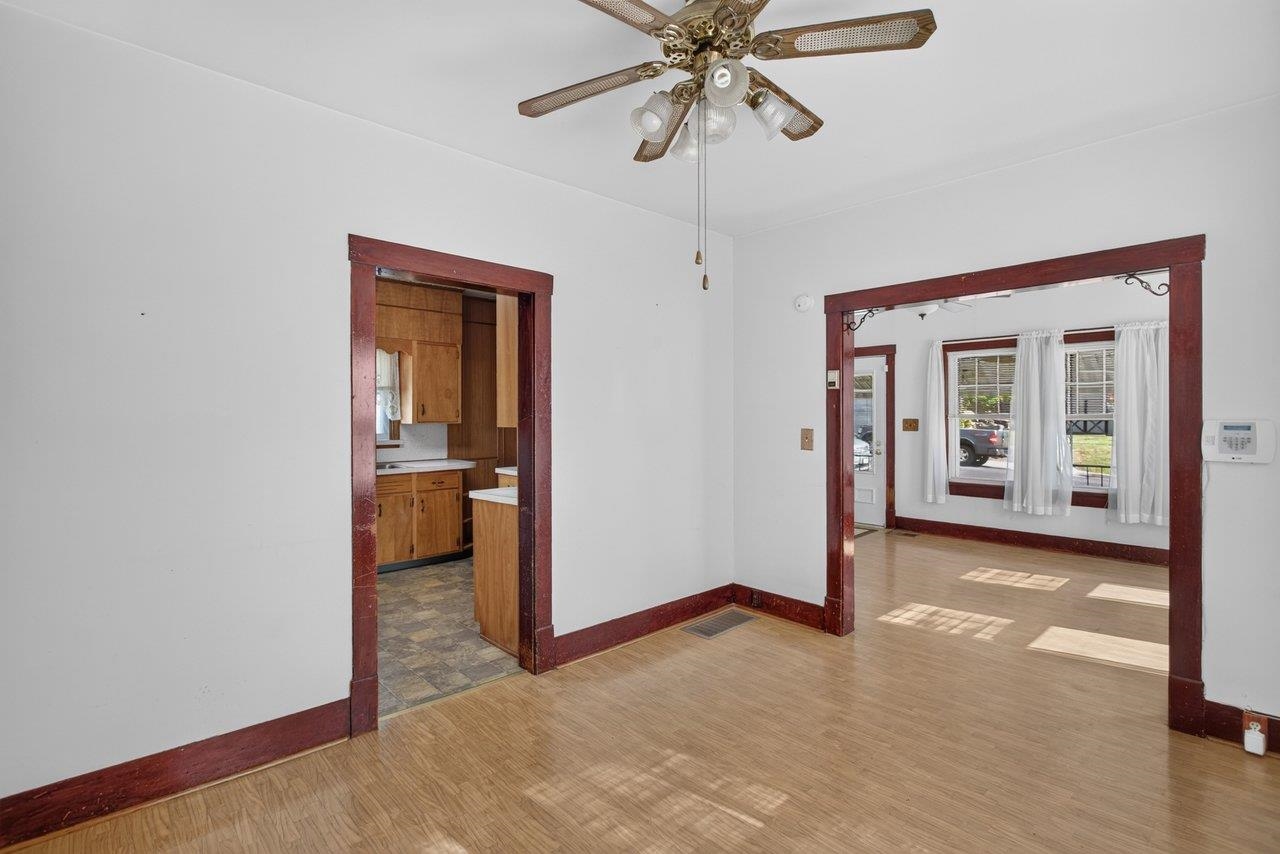 476 W WOLFE ST, HARRISONBURG, Virginia 22802, 2 Bedrooms Bedrooms, ,2 BathroomsBathrooms,Residential,476 W WOLFE ST,678736 MLS # 678736 476 W WOLFE ST, HARRISONBURG, Virginia 22802, 2 Bedrooms Bedrooms, ,2 BathroomsBathrooms,Residential,476 W WOLFE ST,678736 MLS # 678736