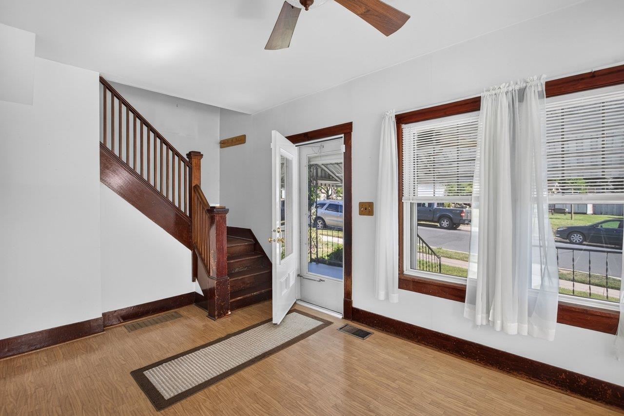 476 W WOLFE ST, HARRISONBURG, Virginia 22802, 2 Bedrooms Bedrooms, ,2 BathroomsBathrooms,Residential,476 W WOLFE ST,678736 MLS # 678736 476 W WOLFE ST, HARRISONBURG, Virginia 22802, 2 Bedrooms Bedrooms, ,2 BathroomsBathrooms,Residential,476 W WOLFE ST,678736 MLS # 678736