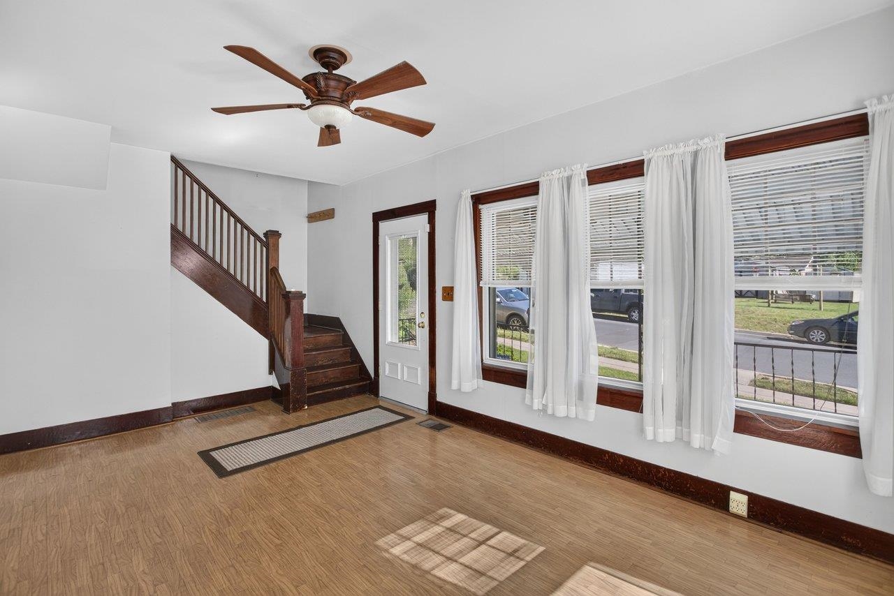 476 W WOLFE ST, HARRISONBURG, Virginia 22802, 2 Bedrooms Bedrooms, ,2 BathroomsBathrooms,Residential,476 W WOLFE ST,678736 MLS # 678736 476 W WOLFE ST, HARRISONBURG, Virginia 22802, 2 Bedrooms Bedrooms, ,2 BathroomsBathrooms,Residential,476 W WOLFE ST,678736 MLS # 678736