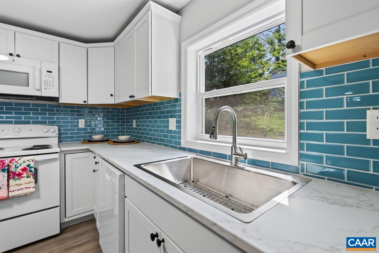 629 BAPTIST ST, STAUNTON, Virginia 24401, 2 Bedrooms Bedrooms, ,1 BathroomBathrooms,Residential,629 Baptist St,629 BAPTIST ST,678737 MLS # 678737