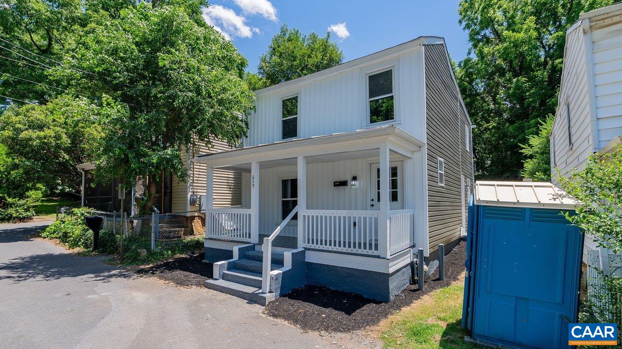 629 BAPTIST ST, STAUNTON, Virginia 24401, 2 Bedrooms Bedrooms, ,1 BathroomBathrooms,Residential,629 Baptist St,629 BAPTIST ST,678737 MLS # 678737