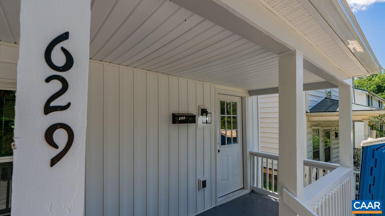 629 BAPTIST ST, STAUNTON, Virginia 24401, 2 Bedrooms Bedrooms, ,1 BathroomBathrooms,Residential,629 Baptist St,629 BAPTIST ST,678737 MLS # 678737
