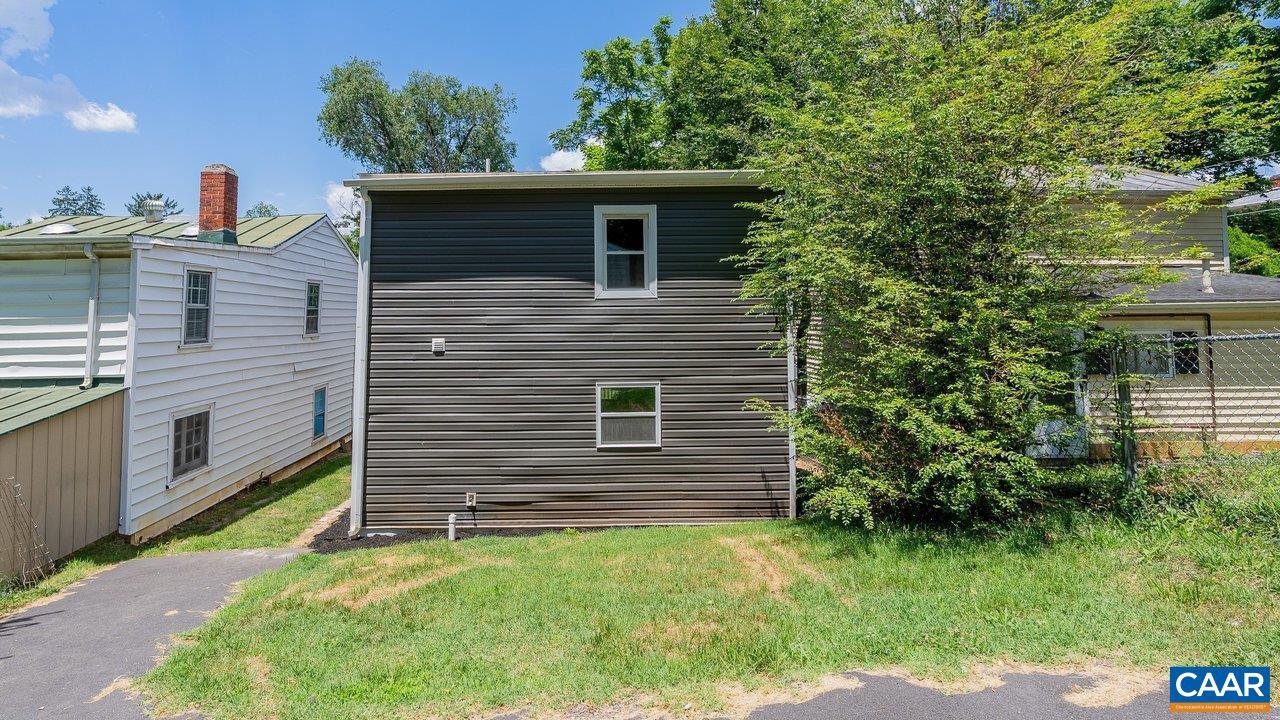 629 BAPTIST ST, STAUNTON, Virginia 24401, 2 Bedrooms Bedrooms, ,1 BathroomBathrooms,Residential,629 Baptist St,629 BAPTIST ST,678737 MLS # 678737