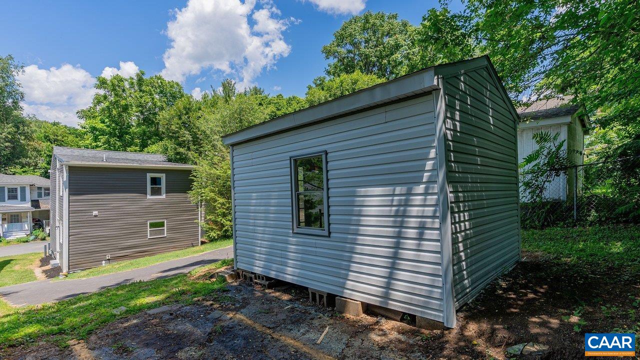 629 BAPTIST ST, STAUNTON, Virginia 24401, 2 Bedrooms Bedrooms, ,1 BathroomBathrooms,Residential,629 Baptist St,629 BAPTIST ST,678737 MLS # 678737