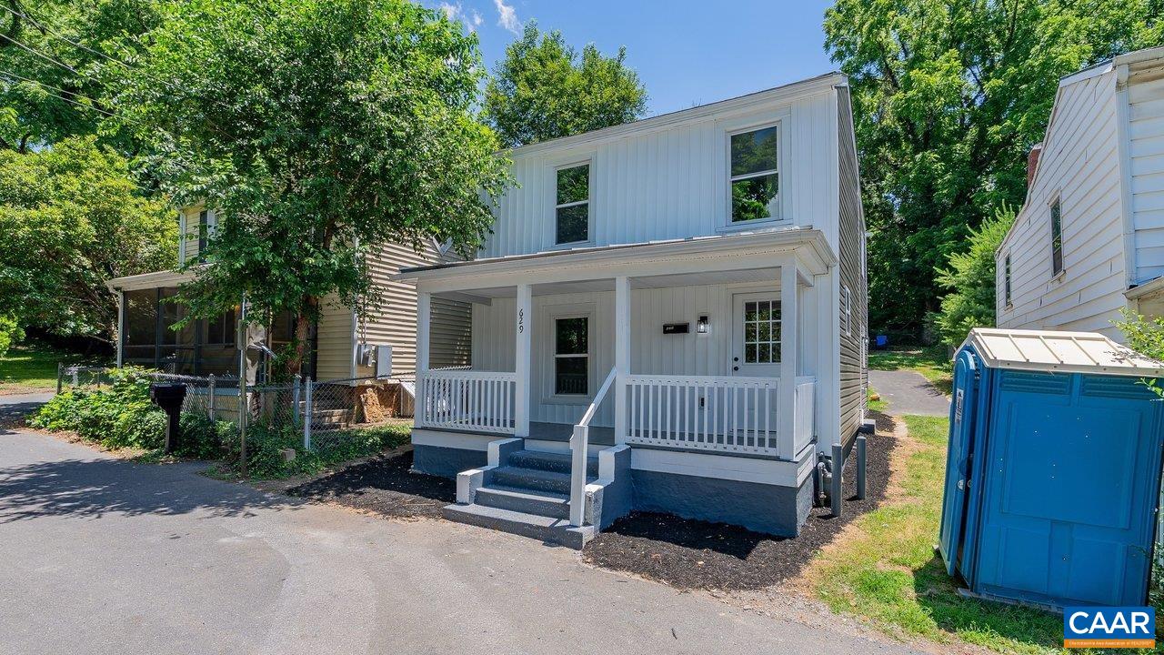 629 BAPTIST ST, STAUNTON, Virginia 24401, 2 Bedrooms Bedrooms, ,1 BathroomBathrooms,Residential,629 Baptist St,629 BAPTIST ST,678737 MLS # 678737