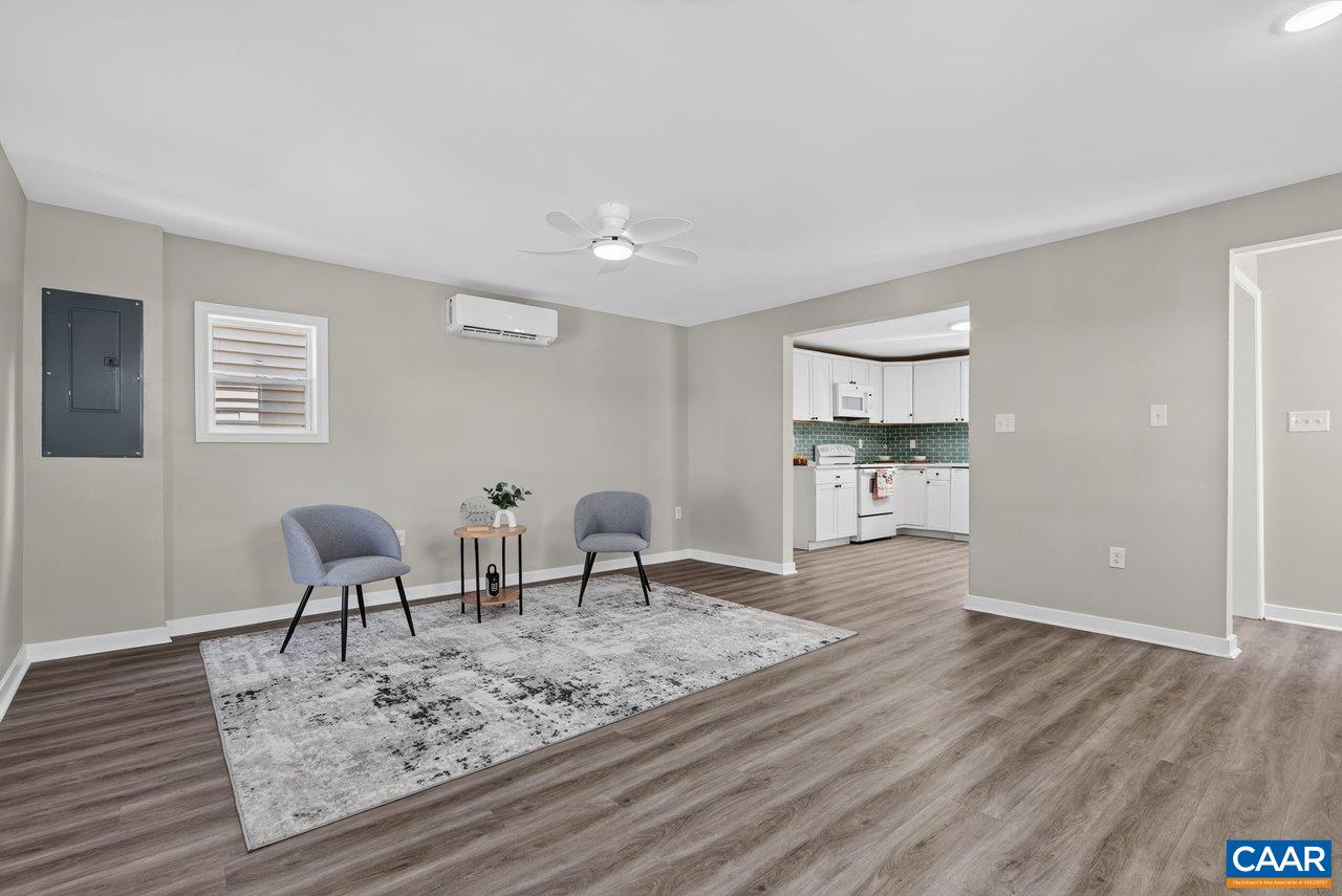 629 BAPTIST ST, STAUNTON, Virginia 24401, 2 Bedrooms Bedrooms, ,1 BathroomBathrooms,Residential,629 Baptist St,629 BAPTIST ST,678737 MLS # 678737