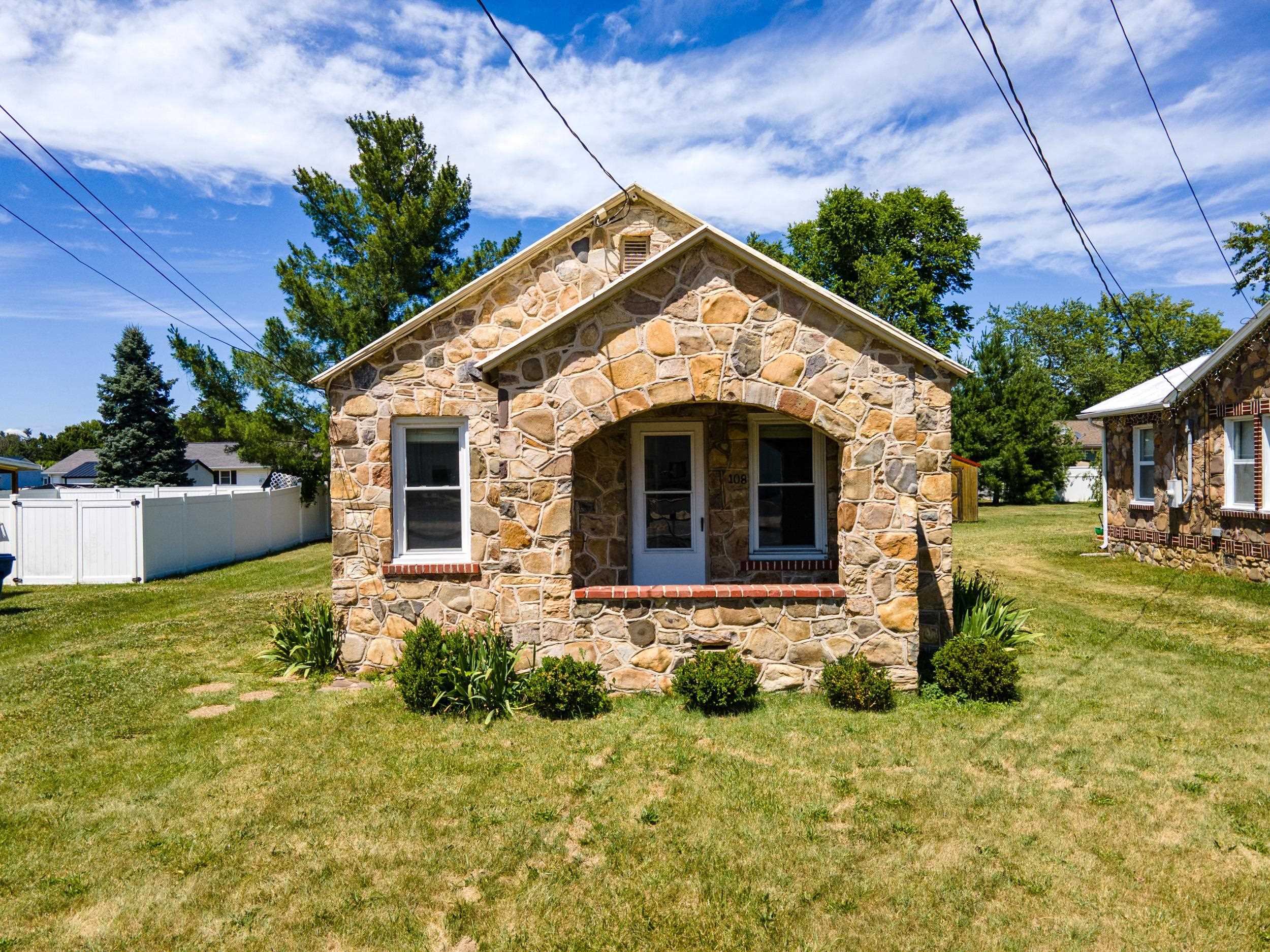 108 THIRD ST, GROTTOES, Virginia 24441, 2 Bedrooms Bedrooms, ,1 BathroomBathrooms,Residential,108 THIRD ST,678741 MLS # 678741 108 THIRD ST, GROTTOES, Virginia 24441, 2 Bedrooms Bedrooms, ,1 BathroomBathrooms,Residential,108 THIRD ST,678741 MLS # 678741