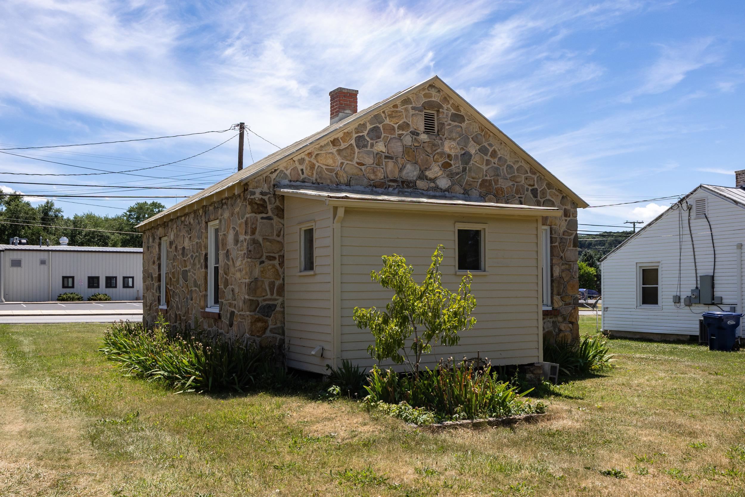 108 THIRD ST, GROTTOES, Virginia 24441, 2 Bedrooms Bedrooms, ,1 BathroomBathrooms,Residential,108 THIRD ST,678741 MLS # 678741 108 THIRD ST, GROTTOES, Virginia 24441, 2 Bedrooms Bedrooms, ,1 BathroomBathrooms,Residential,108 THIRD ST,678741 MLS # 678741