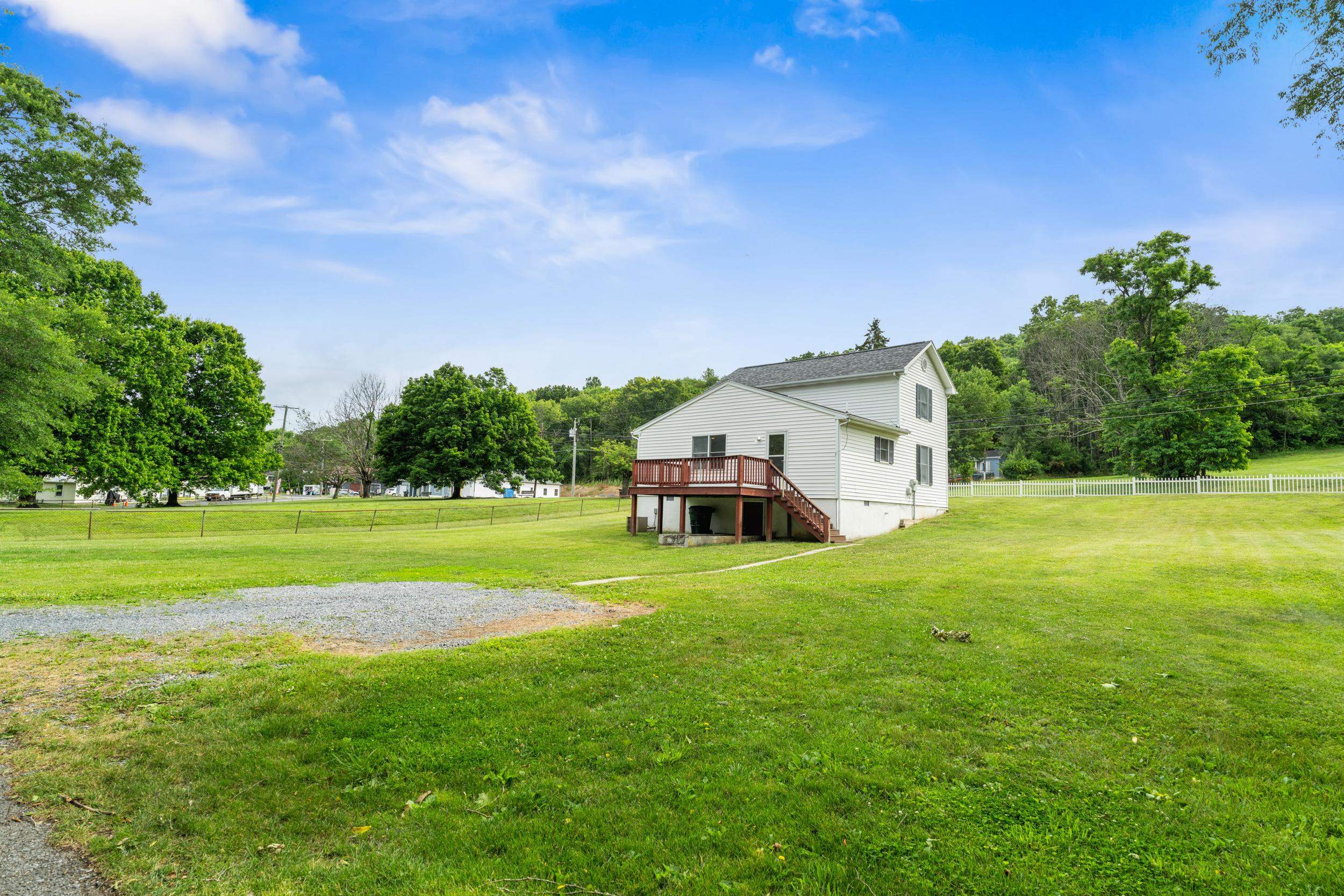 1316 E MAIN ST, WAYNESBORO, Virginia 22980, 3 Bedrooms Bedrooms, ,1 BathroomBathrooms,Residential,1316 E MAIN ST,678762 MLS # 678762