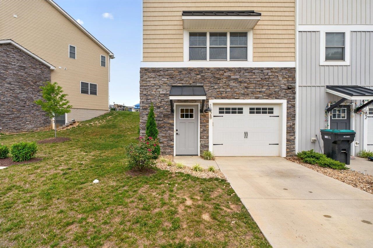 1528 PALOMINO TRL, ROCKINGHAM, Virginia 22801, 4 Bedrooms Bedrooms, ,3 BathroomsBathrooms,Residential,1528 PALOMINO TRL,678764 MLS # 678764 1528 PALOMINO TRL, ROCKINGHAM, Virginia 22801, 4 Bedrooms Bedrooms, ,3 BathroomsBathrooms,Residential,1528 PALOMINO TRL,678764 MLS # 678764