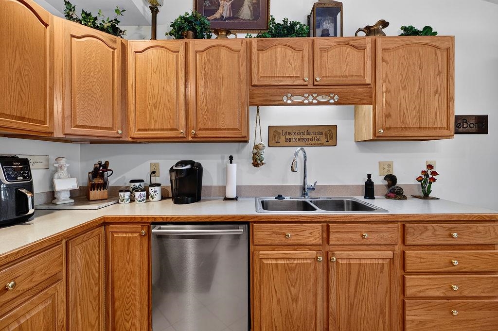 116 RED OAK DR, STAUNTON, Virginia 24401, 3 Bedrooms Bedrooms, ,2 BathroomsBathrooms,Residential,116 RED OAK DR,678767 MLS # 678767 116 RED OAK DR, STAUNTON, Virginia 24401, 3 Bedrooms Bedrooms, ,2 BathroomsBathrooms,Residential,116 RED OAK DR,678767 MLS # 678767